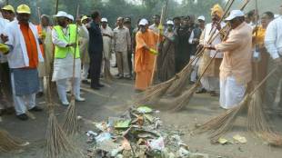 adityanath taj visit, adityanath taj visit live, adityanath in taj live, adityanath taj news, adityanath taj visit, adityanath in agra, up cm, sangeet som, Vinay Katiyar, adityanath in taj, taj news, taj mahal news