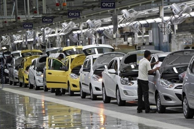 Domestic automotive industry, automotive industry, automotive industry in india, Carmakers in india, Maruti Suzuki, Hyundai, Honda, Mahindra and Mahindra, Vitara Brezza, Renault, Tata Motor’s, compact UV, Renault
