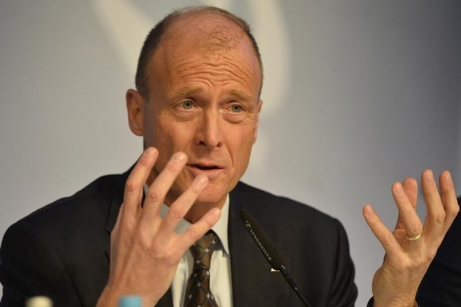 airbus CEO, Tom Enders, UK corruption investigations, French corruption investigations, Britain and France, airbus company, 2003 fighter sale