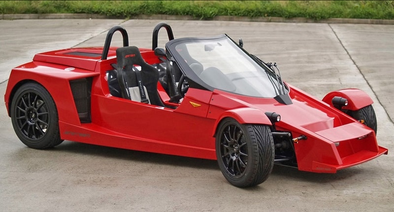 Jetstream SC250: The designer of this car wanted to create something that looks cool and fast, but the end result of his effort isn't exactly either of those two. This looks like it was supposed to rival the Caterham (which looks drop dead fantastic), but the straight lines and pointy edges aren't helping it.