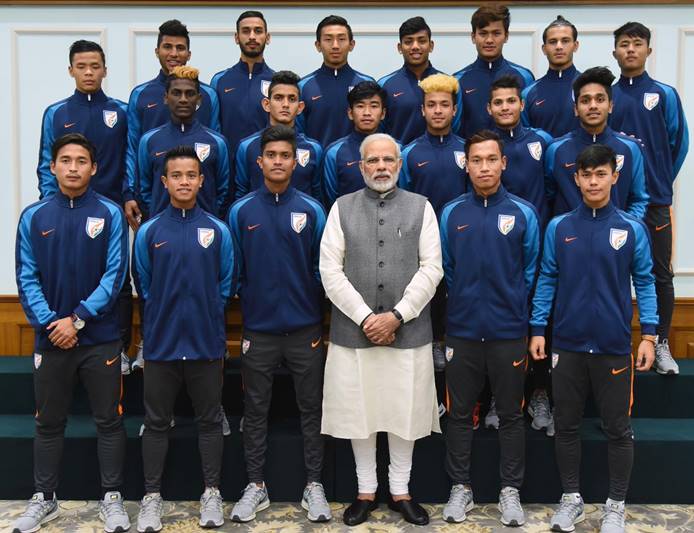 modi, pm modi, pm narendra modi, narendra modi, FIFA U-17 World Cup, football, football players, footballers, FIFA, india, game, players, young players, sports, sports india, sports pics, sports news