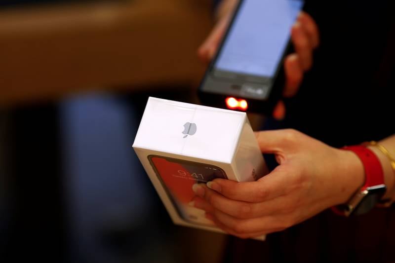 apple, apple iphone x, iphone x, iphone x in stores, iphone x launce, iphone x on sale, iphone x, apple store, buy iphone x, buy apple iphone x