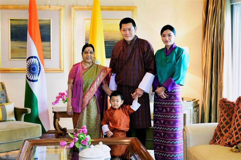 bhutan king, pm narendra modi, pm modi, modi, Jigme Khesar Namgyel Wangchuck, Jetsun Pema Wangchuck, Jigme Namgyel Wangchuck, FIFA U-17 World Cup, bhutan king meets pm modi