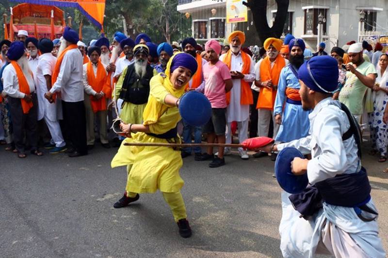 guru nanak jayanti, guru nanak jayanti 2017, guru nanak jayanti celebrations, guru nanak jayanti rituals, guru nanak jayanti gatka, guru nanak jayanti gurudwara, guru nanak jayanti india, guru nanak jayanti news, about guru nanak jayanti, guru nanak jayanti kritan, guru nanak jayanti nagar kirtan, guru nanak jayanti katha, guru nanak jayanti langar, Pakistan India Sikh, sikh, sikhs in india, guru nanak dev