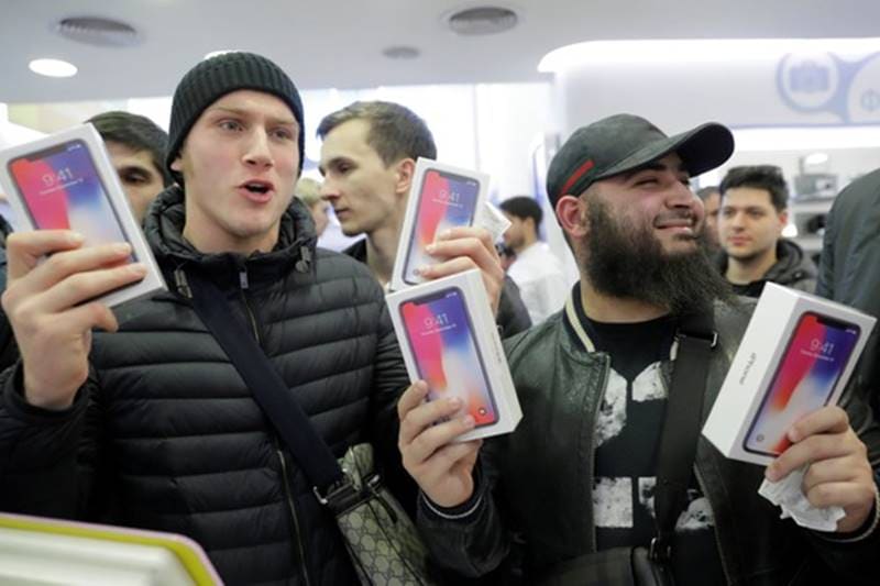 apple, apple iphone x, iphone x, iphone x in stores, iphone x launce, iphone x on sale, iphone x, apple store, buy iphone x, buy apple iphone x