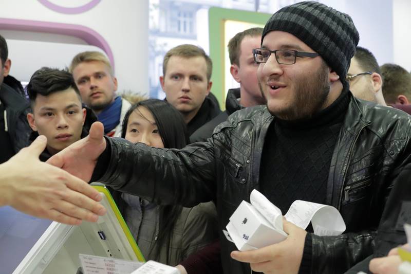 apple, apple iphone x, iphone x, iphone x in stores, iphone x launce, iphone x on sale, iphone x, apple store, buy iphone x, buy apple iphone x