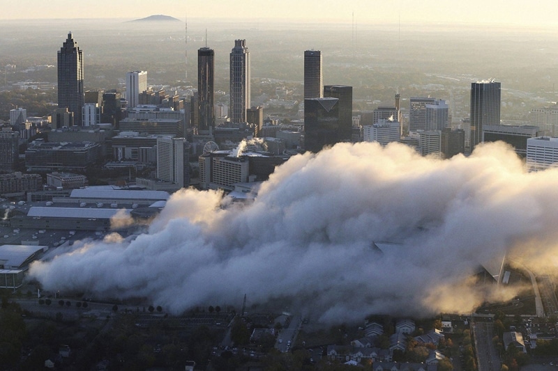 Georgia Dome, Georgia Dome explosion, Georgia Dome implosion, scheduled implosion in Georgia Dome, Georgia Dome destroyed, largest domed stadium, Georgia Dome demolished, images of Georgia Dome, pictures of Georgia Dome, Georgia Dome pictures, Georgia Dome images, Georgia Dome destruction