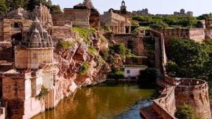 Padmavati, Padmavati movie, Padmavati protests, Padmavati film, Deepika Padukone, Ranveer Singh, Shahid Kapoor, Sanjay Leela Bhansali, Chittorgarh fort, Padmini Palace