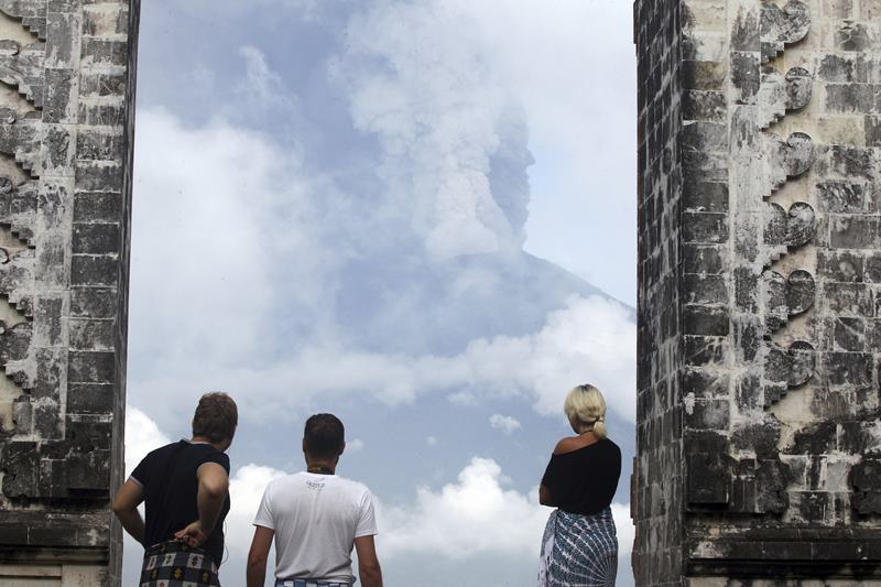 Volcano eruption in Bali, Mount Agung volcano, Bali Volcano, Bali airspace, Bali airport, Bali flights cancelled, Bali airport shut down, Bali Volcano, Pacific ``Ring of Fire''