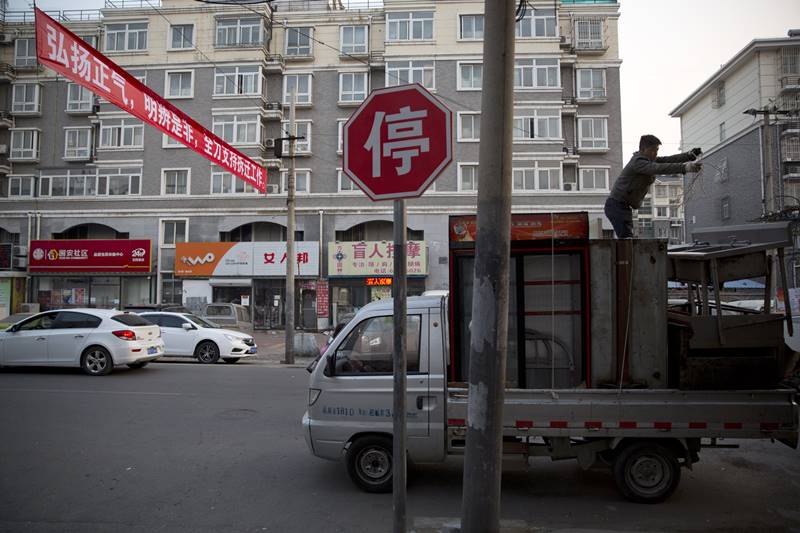 Beijing, china, migrants, china migrants, chinese migrants, beijing clears migrants, low cost worker, low cost job, Chinese migrant workers, factory workers, construction laborers, china news, china latest
