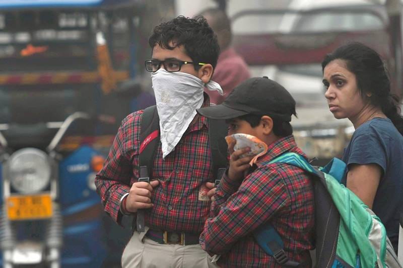 Delhi air pollution, pollution delhi, delhi smog, respiatory trouble, breathing problem, air pollution, Air pollution delhi, smog, 