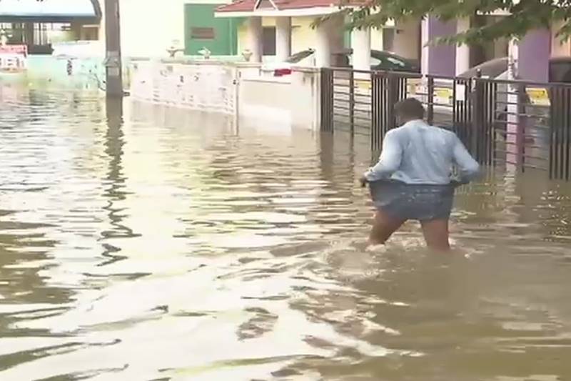 chennai rains, chennai rains live, chennai weather, chennai transport, tamil nadu rains, tamil nadu weather, Tiruvallur, Kancheepuram, chennai flights, chennai trains, chennai airport, tamil nadu weather, chennai weather forecast, weather forecast, chennai current weather, chennai temperature, chennai current temperature, chennai news, chennai latest news, tamil nadu news, tamil nadu latest news
