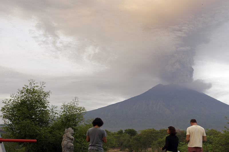 Volcano eruption in Bali, Mount Agung volcano, Bali Volcano, Bali airspace, Bali airport, Bali flights cancelled, Bali airport shut down, Bali Volcano, Pacific ``Ring of Fire''