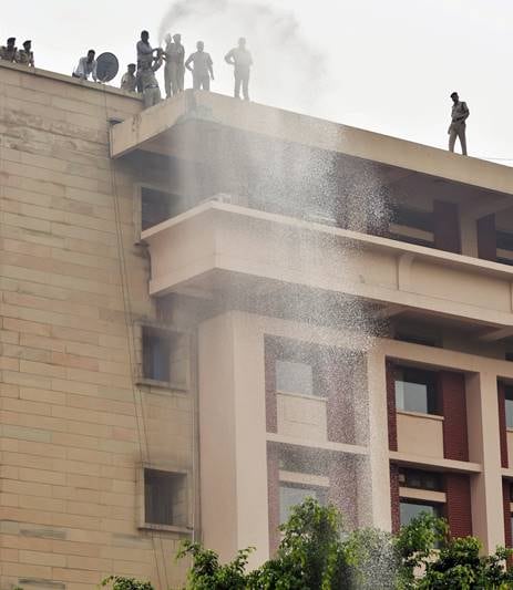 delhi pollution, delhi air pollution live, delhi air pollution live updates, NGT, NGT verdict, delhi pollution live, arvind kejriwal, odd even scheme, delhi pollution in delhi ncr, delhi, cm arvind kejriwal, manish sisodia, aap, haryana, punjab, pollution, stubble burning, crop burning