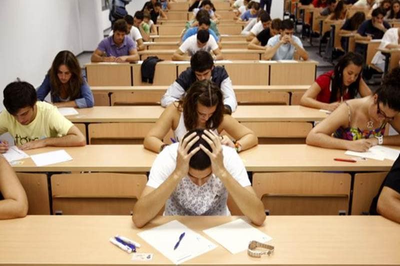 CAT, CAT 2017, CAT 2017 exam, iimcat.ac.in, CAT 2017 exam date, CAT 2017 exam dos and donts, CAT exam list of Dos, CAT exam list of Don’ts, CAT, cat 2017 rews, cat 2017 admit card, cat 2017 last minute tips, IIM ahmedabad, IIM bengaluru, IIM calcutta, IIM indore, IIM shillong, IIM lucknow, Indian Institute of Management, Common Admission Test CAT 2017, Mobiles, electronic gadgets, watches, calculators, papers, wallets, goggles, stationery items,
