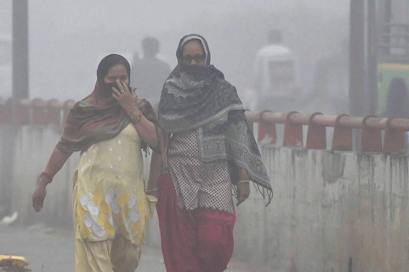 Delhi air pollution Live Updates, delhi air pollution, pollution in delhi, delhi pollution in delhi ncr, delhi, cm arvind kejriwal, manish sisodia, aap, delhi cm arvind kejriwal, haryana, punjab, pollution