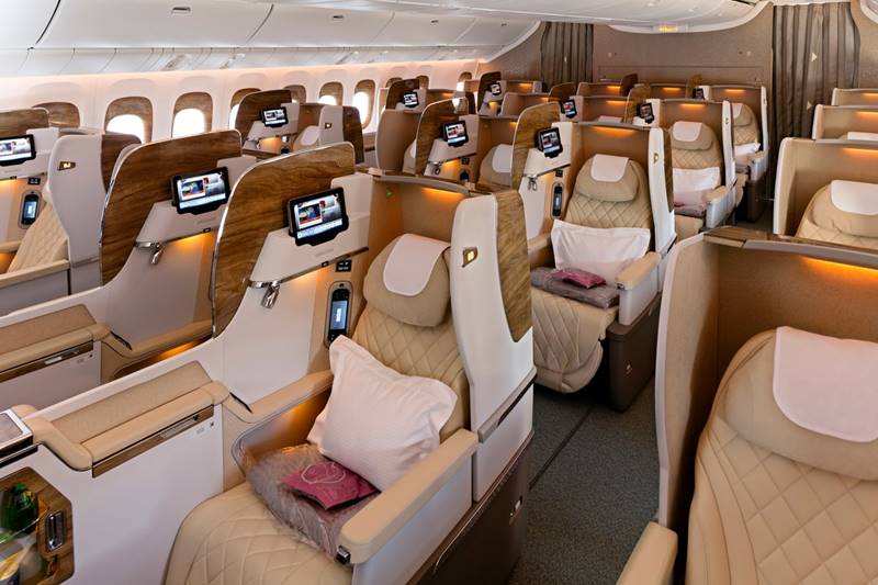 dubai air show, Dubai Air Show 2017, dubai, Emirates, Emirates first class private suites, Emirates suites, luxury travel Boeing, Boeing 777, Airbus, aircraft, A380, airplane, plane, fighter jets, drones, armored vehicles, missiles, airlines, dubai photos, dubai air show photos, dubai air show images