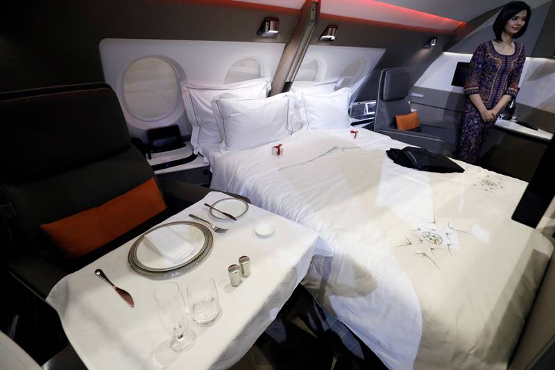 singapore airlines, Airbus A380, first class suites, luxurious suites, economy class, premium airlines, Etihad Airways, Emirates, A380s, first class seats