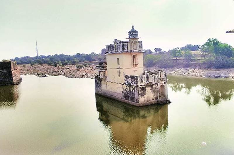 Padmavati, Padmavati movie, Padmavati protests, Padmavati film, Deepika Padukone, Ranveer Singh, Shahid Kapoor, Sanjay Leela Bhansali, Chittorgarh fort, Padmini Palace