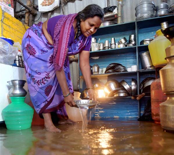 chennai rains, chennai rains live, chennai weather, chennai transport, tamil nadu rains, tamil nadu weather, Tiruvallur, Kancheepuram, chennai flights, chennai trains, chennai airport, tamil nadu weather, chennai weather forecast, weather forecast, chennai current weather, chennai temperature, chennai current temperature, chennai news, chennai latest news, tamil nadu news, tamil nadu latest news