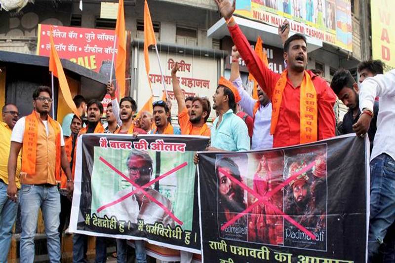 Padmavati, padmavati controversy, Padmavati row, padmavati protest, padmavati violence, sanjay leela bhansali, deepika padukone, ranveer singh