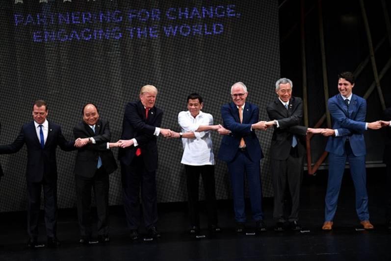 ASEAN summit in Manila, Donald Trump baffled, donald trump, narendra modi, pm modi live, asean summit live, manila, asean summit news, asean summit update, modi news, modi update, modi video, modi speech, modi trump meet, donald trump funny, modi funny, us, china, japan, doklam, modi doklam, south china sea, australia