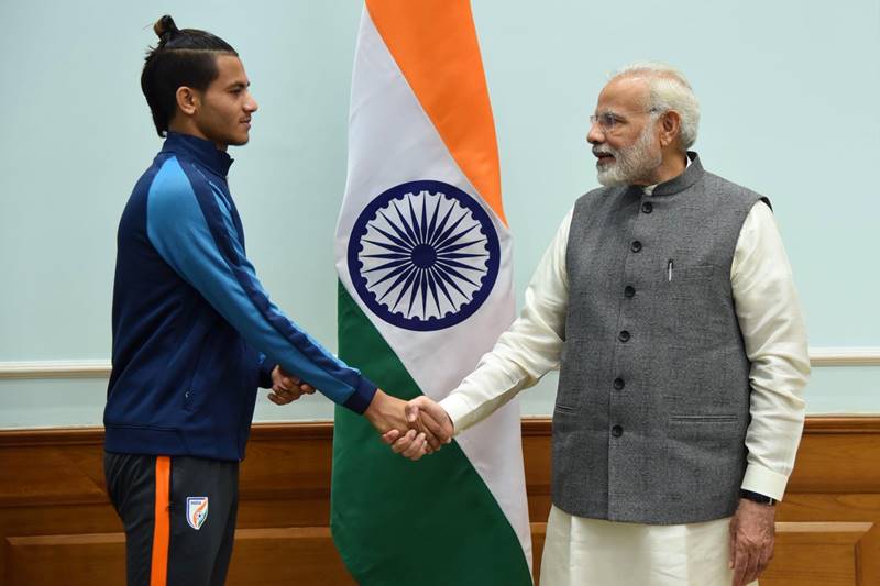 modi, pm modi, pm narendra modi, narendra modi, FIFA U-17 World Cup, football, football players, footballers, FIFA, india, game, players, young players, sports, sports india, sports pics, sports news