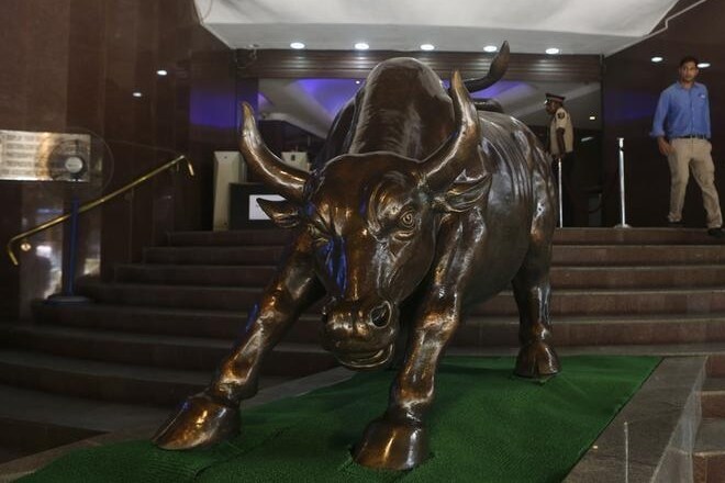Dalal Street roars: Sensex adds over 400 points to cross 33,600 for first time; 4 reasons why