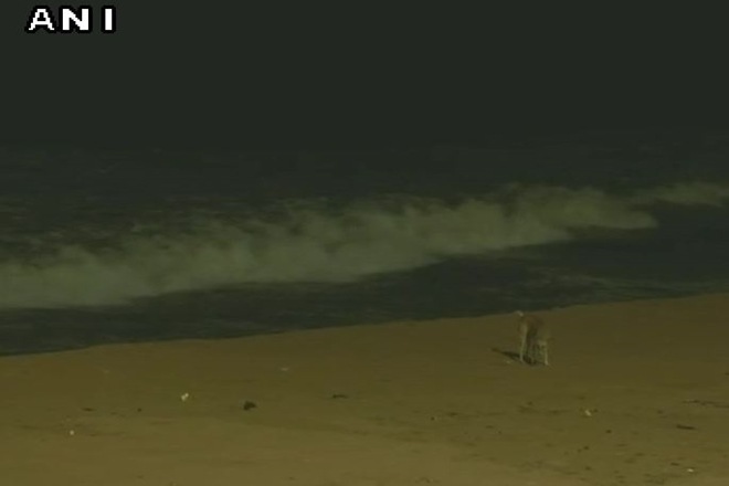 Cyclone Ockhi, Chennai Weather, Chennai Weather Live Updates, Cyclone Ockhi Live Updates, cyclone in india, chennai wather update, weather update of tamil nadu Cyclone Ockhi, Chennai Weather, Chennai Weather Live Updates, Cyclone Ockhi Live Updates, cyclone in india, chennai wather update, weather update of tamil nadu