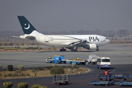 Pakistan, smog, Pakistan International Airlines, bad weather conditions
