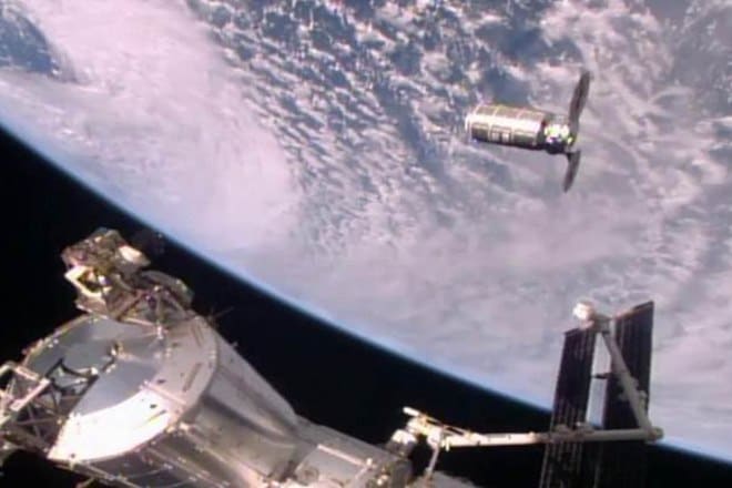 NASA NEWS, NASA sensor measure debris, ISS NASA debris measure sensor, Space Debris Sensor NASA, ZBLAN NASA, NASA space debris, SpaceX Dragon, NASA Rodent Research