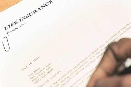 Life insurance policy, Life insurance policy warning, points keep in mind while buying life insurance policy, policyholder, life insurance contract 