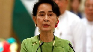 Rohingya refugees, Rohingya refugees in China, Rohingya refugees in Pakistan, Rohingya refugees in India, Rohingya refugees in Myanmar, Rohingya refugees in Bangladesh, Rohingya refugees Malaysia, Bangladesh on Rohingya refugees, Aung San Suu Kyi