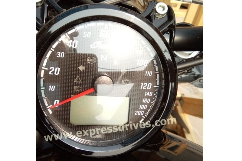 The instrument cluster of the Indian Scout Bobber is a digital analog unit just like the Scout Sixty. The LCD screen shows rev counter, tripmeter, fuel gauge, odometer and gear position. Besides, the unit also gets several warning lights like that of ABS, high beam, turning winkers and engine malfunction.