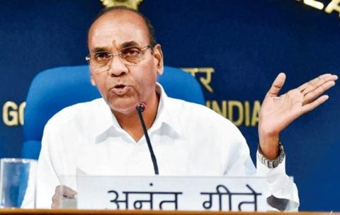 heavy industries minister, anant geete, union minister, industries dividend, dividend pay out, psus