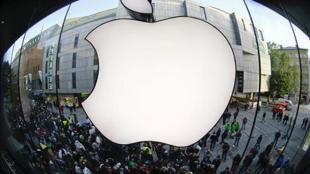 Apple,  Mac bug, Mac operating system,  Root accounts,  Root accounts, US governments,  Mac OS,