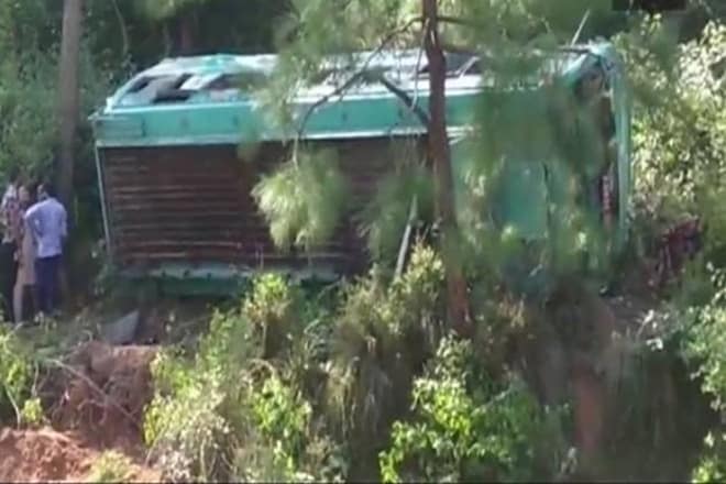 pakistan ravine, pakistan punjab ravine, punjab bus accident, bus accident lahore, bus accident, bus accident people killed