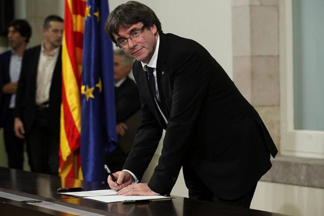 catalan, catalan independence, Barcelona, Carles Puigdemont, spain, Catalan parliament, europe