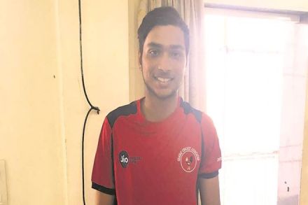 Siddharth Desai- the boy with a golden arm is dubbed to be the future Ravindra Jadeja. (Twitter)