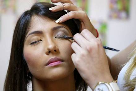 Suwin Kraibhubes, Beauty Community Pcl, Asian Financial crisis, China, Beauty stock Suwin Kraibhubes, Beauty Community Pcl, Asian Financial crisis, China, Beauty stock