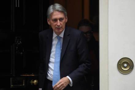 driverless cars, drive without driver, artificial intelligence, self drive car, new techonology, without driver cars, Philip Hammond