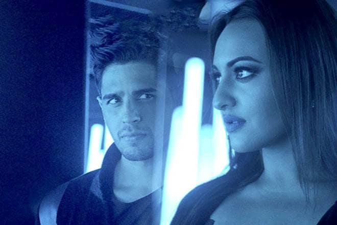 Ittefaq, Ittefaq review, Ittefaq movie review, Sidharth Malhotra, Sonakshi Sinha, Akshaye Khanna, Abhay Chopra, double murders, Ittefaq box office, Ittefaq box office day 1, entertainment news