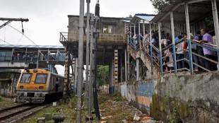 Elphinstone bridge collapse, Elphinstone bridge collapse tragedy, Bailey bridge, indian army, Elphinstone Road, Western Railway, Railways, Dadar-end bridge at Parel station, India Bulls
