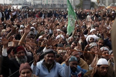 islamabad protests, islamabad protesters, pakistan protests, pakistan law minister, Zahid Hamid, zahid quits