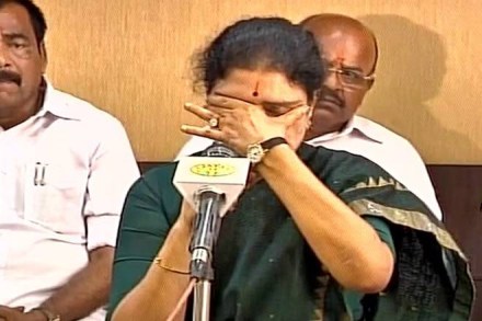 V K Sasikala, I-T raids at sasikala relatives, I-T raids at jaya TV, latest news on I-T radids on sasikala, J Jayalalithaa, Jazz Cinemas, Senthil Group of Companies