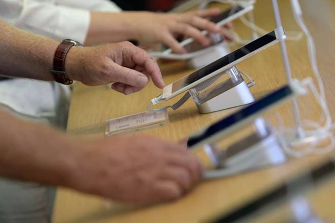 demonetisation, note ban, notebandi, currency ban, new currency, india phone market, india smartphone market, mobile phone market