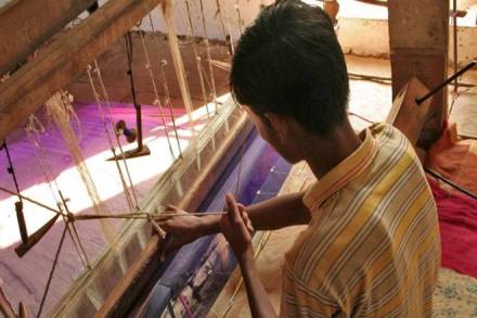 Weavers of Tamil Nadu, Kanchipuram, Digital Empowerment Foundation, Nokia, cluster resource centre, KanchiLoom project Weavers of Tamil Nadu, Kanchipuram, Digital Empowerment Foundation, Nokia, cluster resource centre, KanchiLoom project