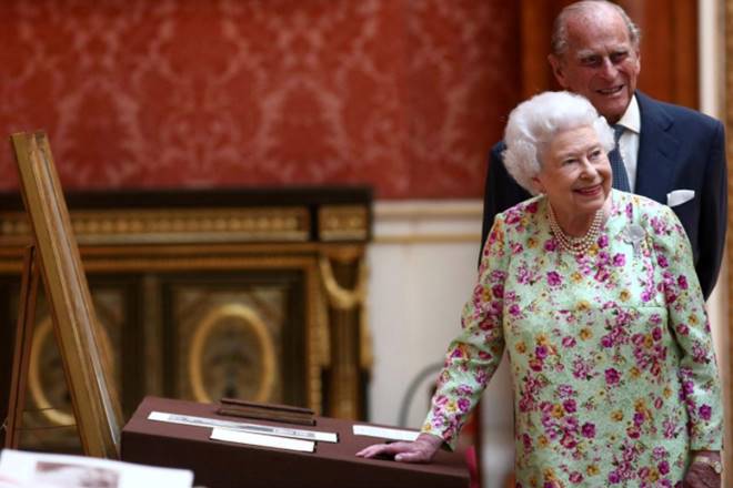 Queen Elizabeth Official photo, Queen Elizabeth, 70th wedding anniversary, Prince Philip, London, Westminster Abbey,World War Two, Buckingham Palace Queen Elizabeth Official photo, Queen Elizabeth, 70th wedding anniversary, Prince Philip, London, Westminster Abbey,World War Two, Buckingham Palace