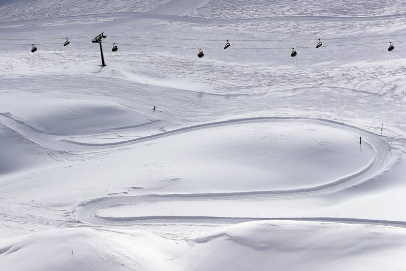 germany, Zugspitze mountain, Zugspitze, record-breaking cable car, cable car, Germany highest peak, Alpine, German engineering, germany latest news