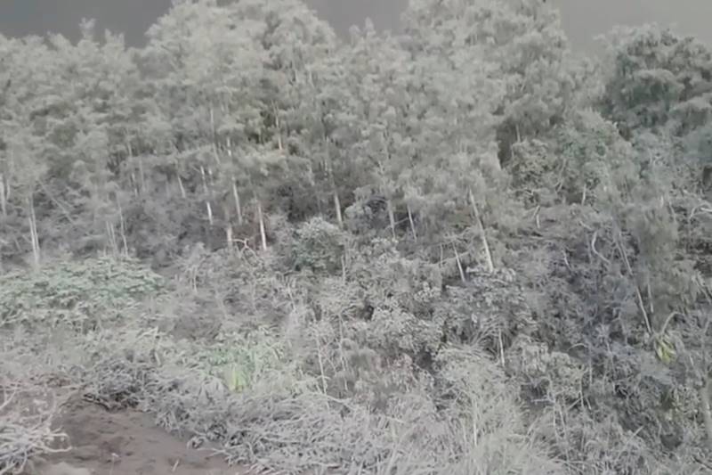 Mount Agung bali, Mount Agung live, Mount Agung volcano eruption, agung volcano, agung mountain, volcano in bali, Mount Agung volcano erupts in Karangasem, Mount Agung volcano, Karangasem, bali, Indonesia, Mount Agung latest